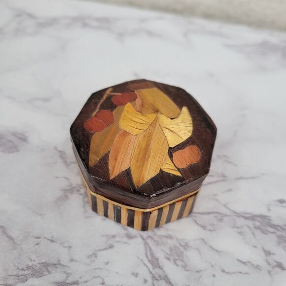 Bamboo Tropical Octagon Trinket Jewelry Box - Picture 10 of 16